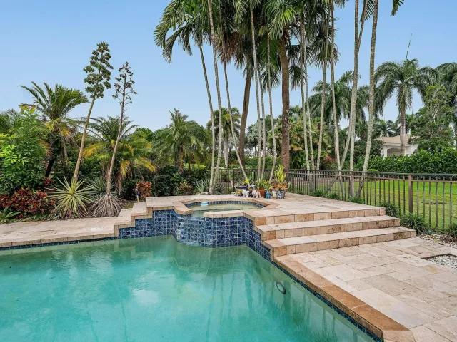 Продажа дома по адресу 4976 Bocaire Boulevard - фото 9039319
