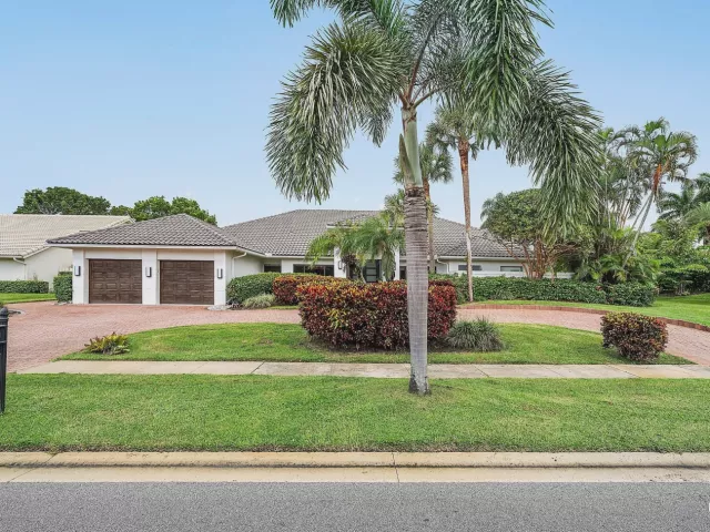 Продажа дома по адресу 4976 Bocaire Boulevard - фото 9039320