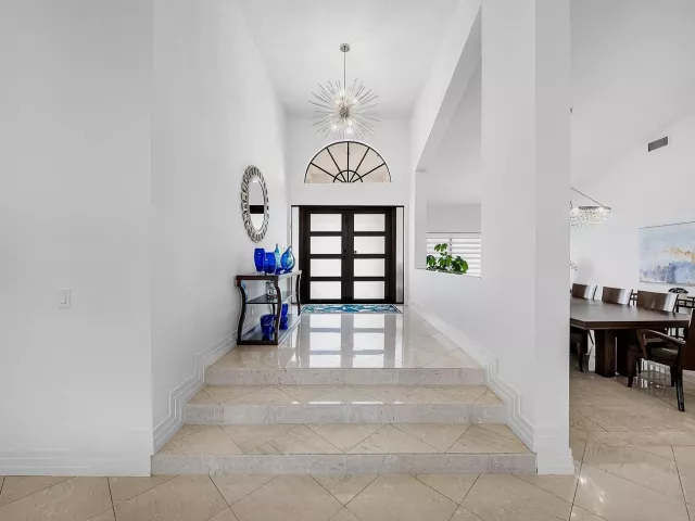 Продажа дома по адресу 4976 Bocaire Boulevard - фото 9039286