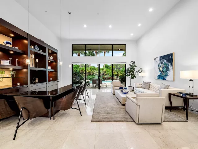 Продажа дома по адресу 4976 Bocaire Boulevard - фото 9039287