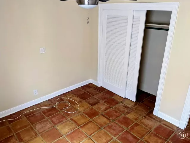 Продажа дома по адресу 299 NW 12th Street - фото 8897488