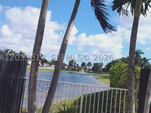 Продажа дома по адресу 6743 SW 163rd Pl - фото 7860065