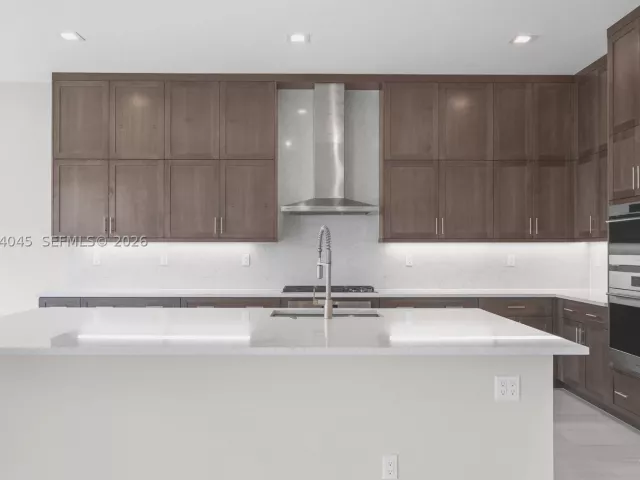 Продажа дома по адресу 9523 Royal Woods Mnr - фото 8947200