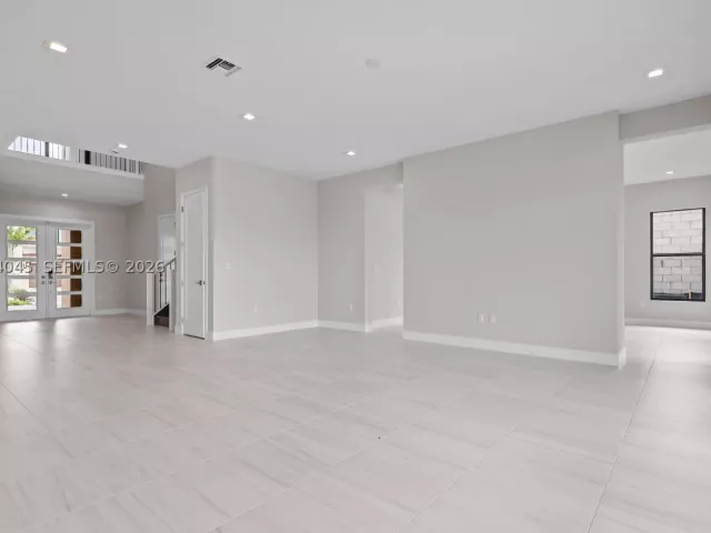 Продажа дома по адресу 9523 Royal Woods Mnr - фото 8947203