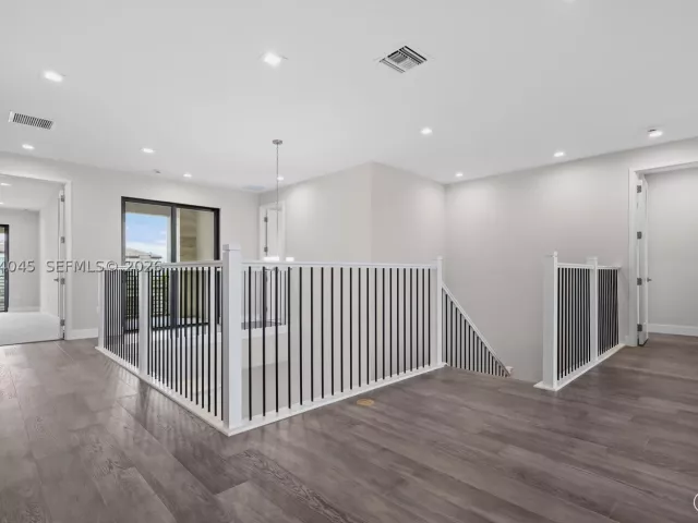 Продажа дома по адресу 9523 Royal Woods Mnr - фото 8947207