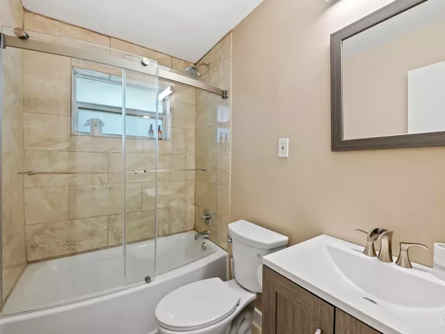 Продажа дома по адресу 1813 SW 10th Court - фото 9377050