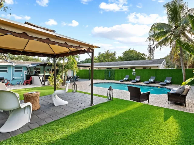 Продажа дома по адресу 1813 SW 10th Court - фото 9377052