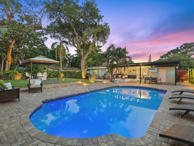 Продажа дома по адресу 1813 SW 10th Court - фото 9377036