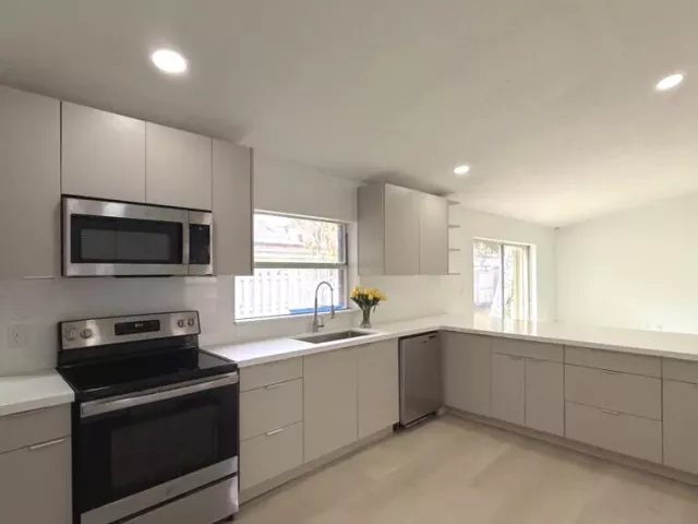 Продажа дома по адресу 1306 NW 125th Terrace - фото 8902940