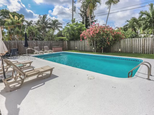 Продажа дома по адресу 1324 Washington St - фото 9322228
