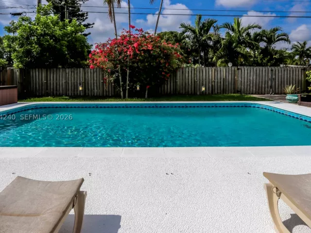 Продажа дома по адресу 1324 Washington St - фото 9322229