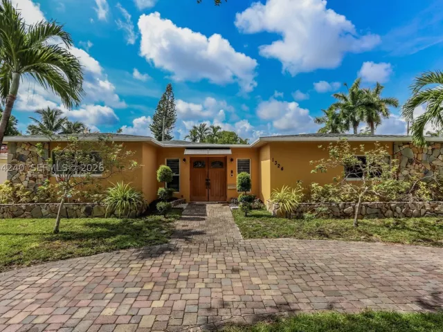 Продажа дома по адресу 1324 Washington St - фото 9322235