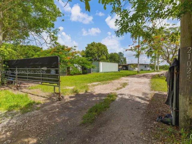 Продажа дома по адресу 21025 SW 300th St - фото 9149492