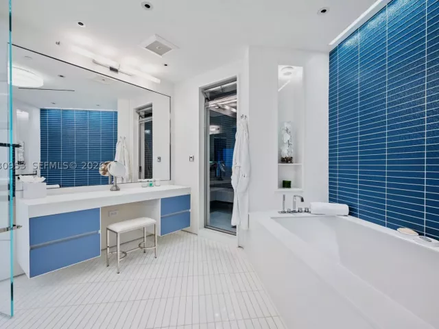 Продажа квартиры #2000 - фото 9000801