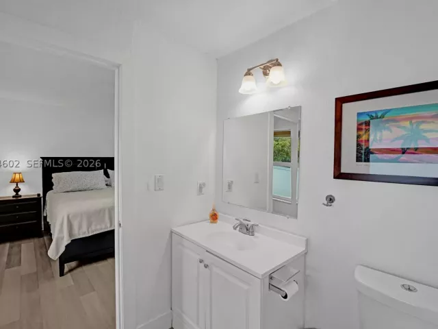 Продажа дома по адресу 3413 SW 12th Ct - фото 8899084