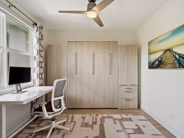 Продажа дома по адресу 1210 NE 11th Avenue - фото 8913687