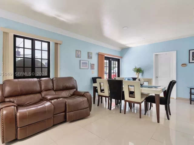 Продажа дома по адресу 348 NE 118th St - фото 8871520
