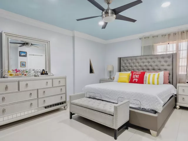 Продажа дома по адресу 348 NE 118th St - фото 8871522
