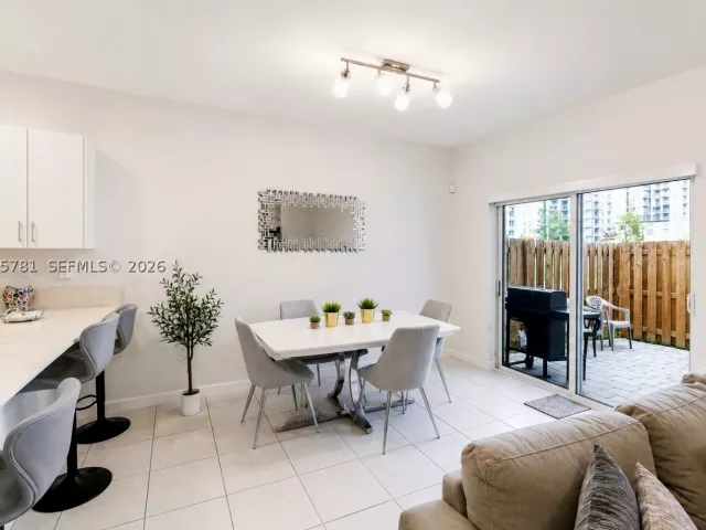 Продажа дома по адресу 12812 SW 243rd St - фото 8884671