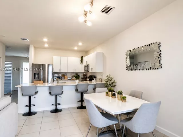 Продажа дома по адресу 12812 SW 243rd St - фото 8884672