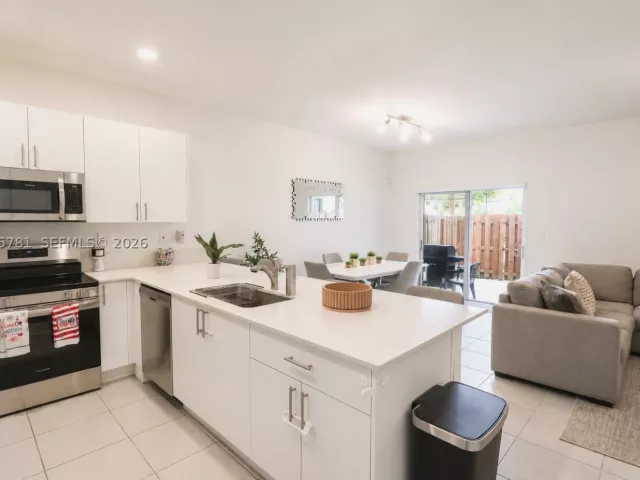 Продажа дома по адресу 12812 SW 243rd St - фото 8884673