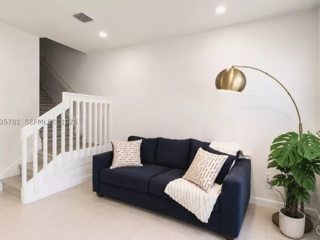 Продажа дома по адресу 12812 SW 243rd St - фото 8884675
