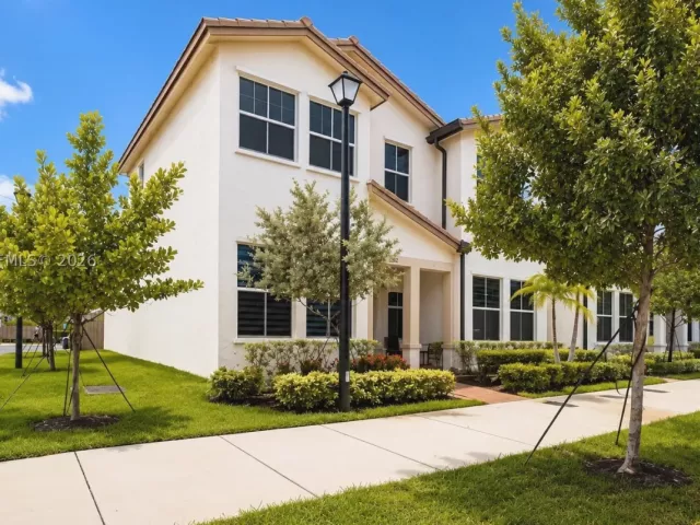 Продажа дома по адресу 12812 SW 243rd St - фото 8884664