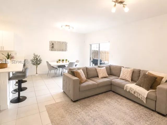 Продажа дома по адресу 12812 SW 243rd St - фото 8884668