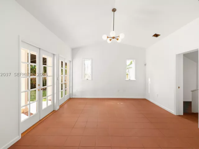 Продажа дома по адресу 440 SW 29th Rd - фото 8918112