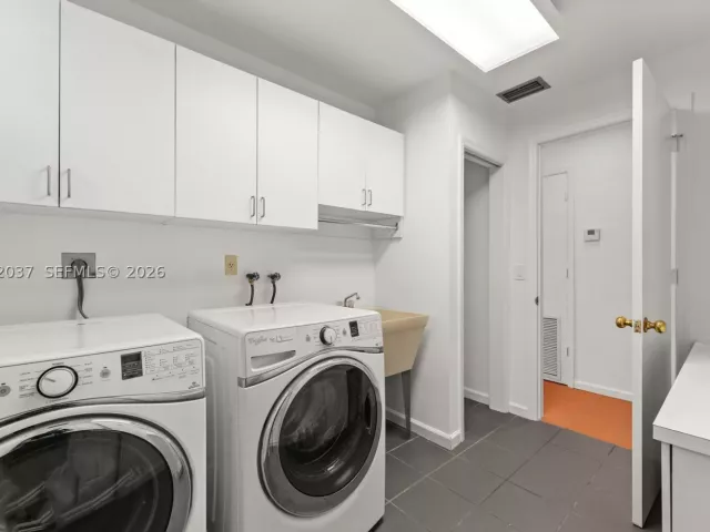 Продажа дома по адресу 440 SW 29th Rd - фото 8918118