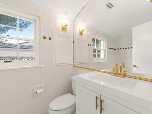 Продажа дома по адресу 440 SW 29th Rd - фото 8918120