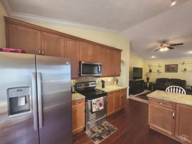 Продажа дома по адресу 120 NW 189th Avenue NW - фото 9267231