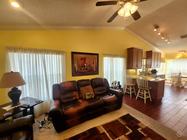 Продажа дома по адресу 120 NW 189th Avenue NW - фото 9267235