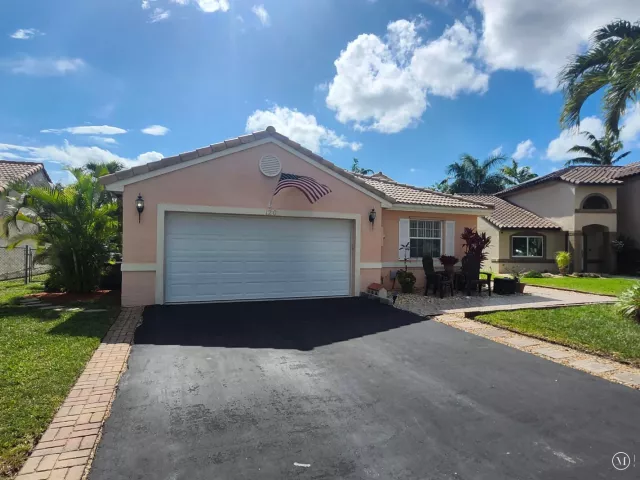 Продажа дома по адресу 120 NW 189th Avenue NW - фото 9267219