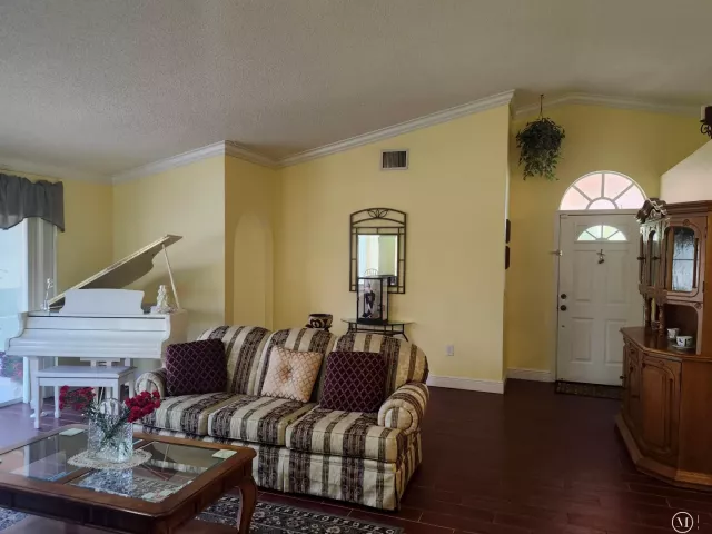 Продажа дома по адресу 120 NW 189th Avenue NW - фото 9267225