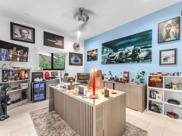Продажа дома по адресу 1201 SW 92nd Ave - фото 8865168