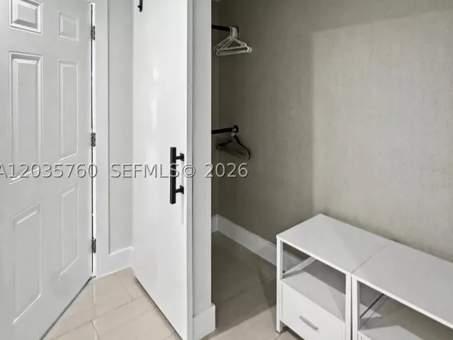 Продажа дома по адресу 960 NE 146th St - фото 8960173