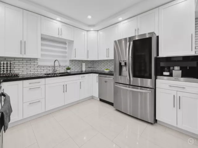 Продажа дома по адресу 960 NE 146th St - фото 8960172