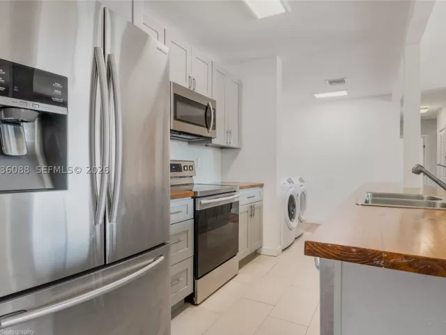 Продажа дома по адресу 11601 SW 141st St - фото 9350189