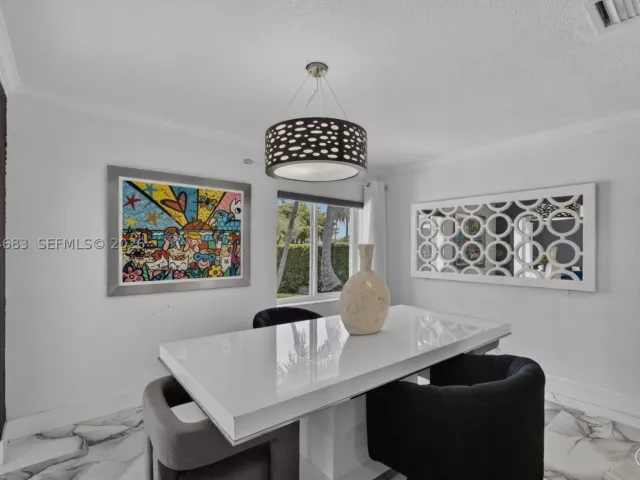Продажа дома по адресу 12121 SW 107th St - фото 8126774