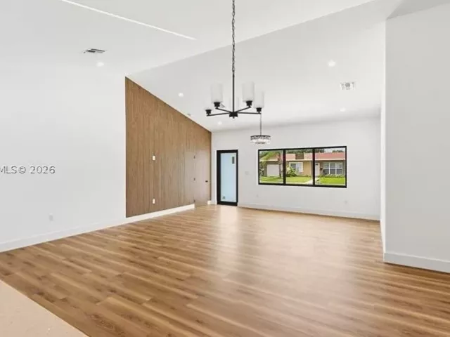 Продажа дома по адресу 1140 NE 201st Ter - фото 9377510
