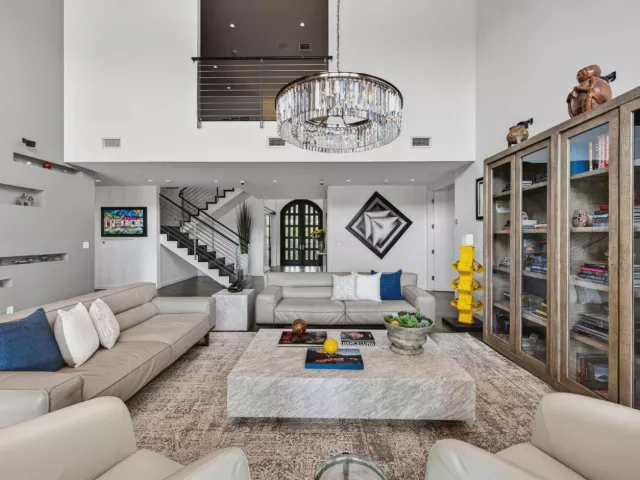 Продажа дома по адресу 2740 NE 17th Street - фото 8899982