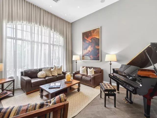 Продажа дома по адресу 2740 NE 17th Street - фото 8899991