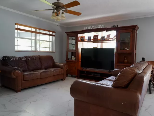 Продажа дома по адресу 21217 SW 160 ST - фото 8860516