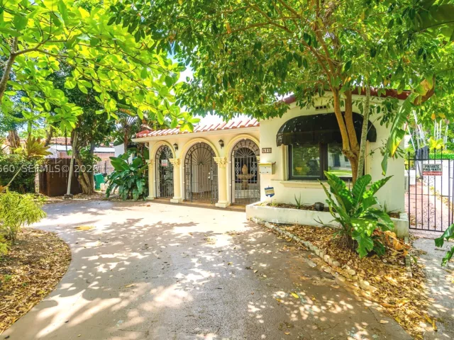 Продажа дома по адресу 520 SW 22 rd - фото 9169911