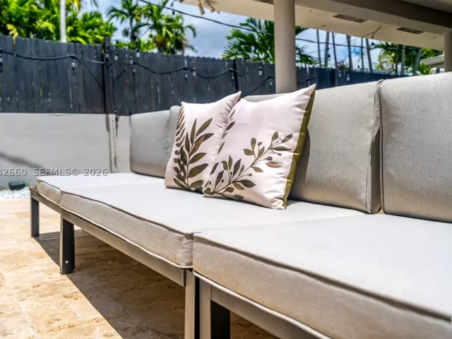 Продажа дома по адресу 520 SW 22 rd - фото 9169921