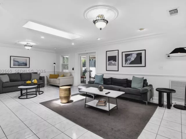 Продажа дома по адресу 520 SW 22 rd - фото 9169938