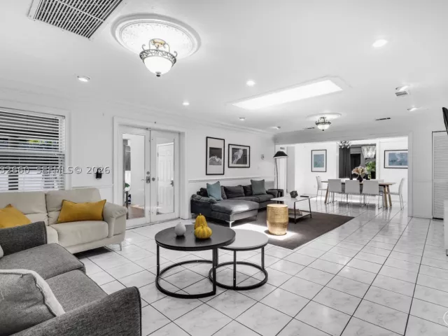 Продажа дома по адресу 520 SW 22 rd - фото 9169942