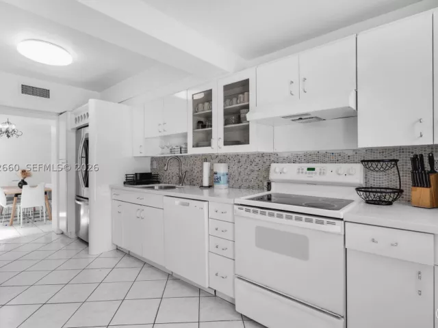 Продажа дома по адресу 520 SW 22 rd - фото 9169946