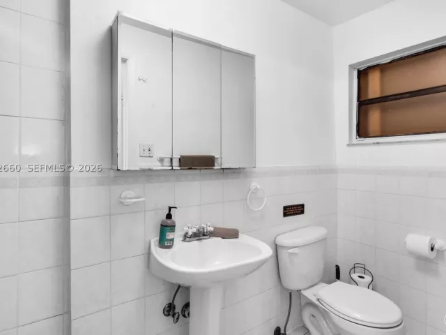 Продажа дома по адресу 520 SW 22 rd - фото 9169975
